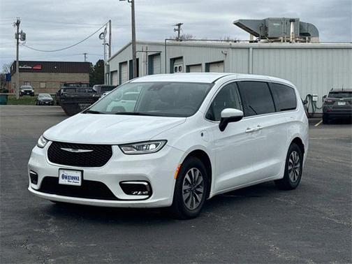 2023 Chrysler Pacifica Hybrid Touring L