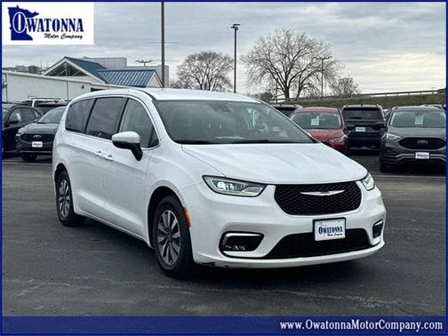 2023 Chrysler Pacifica Hybrid Touring L