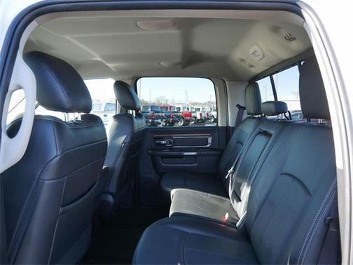 2018 RAM 3500 Laramie Crew Cab 4x4 6'4' Box