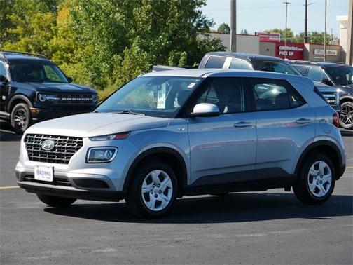 2020 Hyundai VENUE SE
