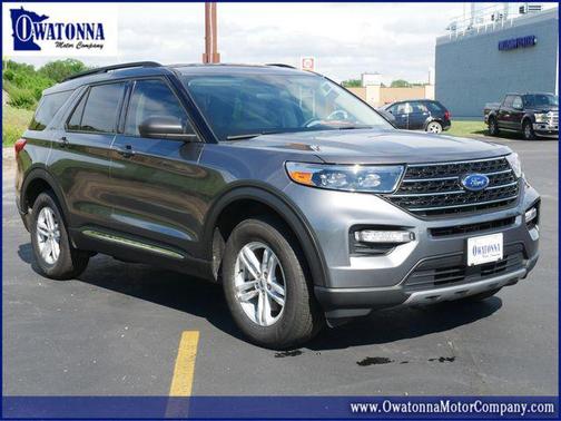 Carbonized Gray Metallic 2024 Ford Explorer XLT