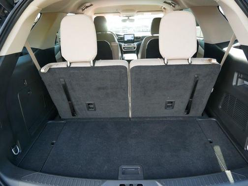 Carbonized Gray Metallic 2024 Ford Explorer XLT
