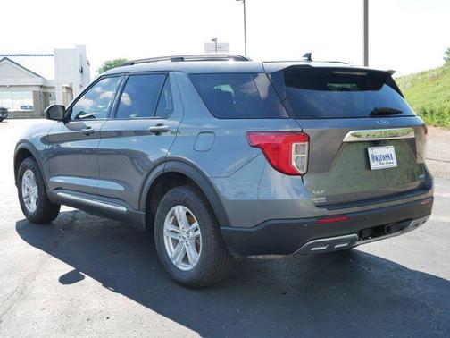 Carbonized Gray Metallic 2024 Ford Explorer XLT