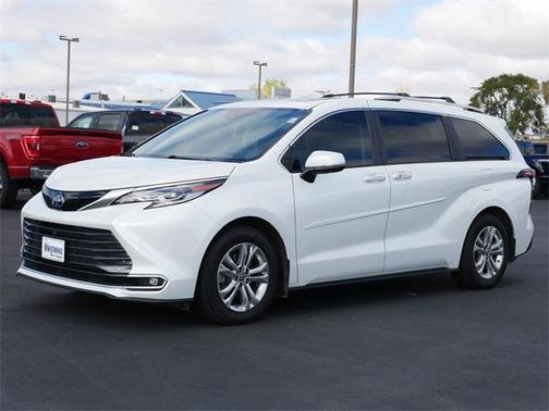 2022 Toyota Sienna Platinum 7 Passenger