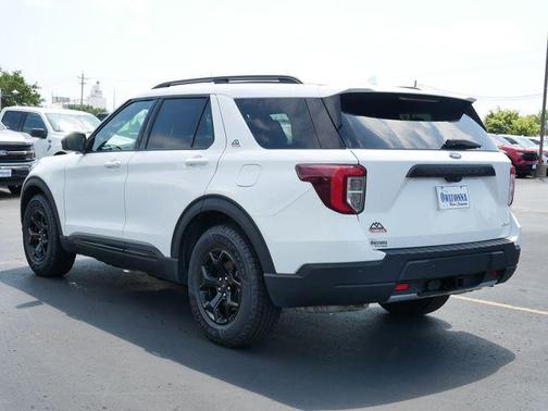 Star White Metallic Tri-Coat 2022 Ford Explorer Timberline