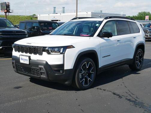 Bright White Clearcoat 2026 Jeep Cherokee Overland