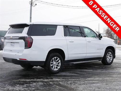 2025 Chevrolet Suburban LT