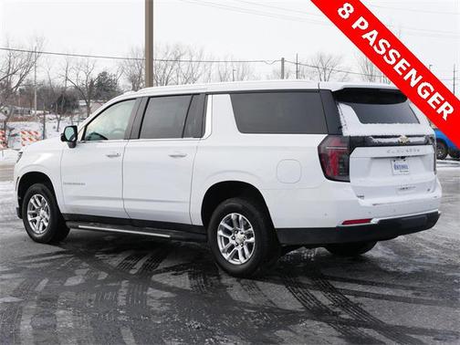 2025 Chevrolet Suburban LT