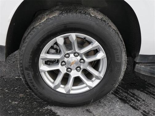 2025 Chevrolet Suburban LT