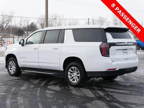 2025 Chevrolet Suburban LT