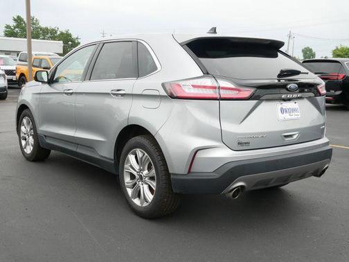 Silver Metallic 2024 Ford Edge Titanium