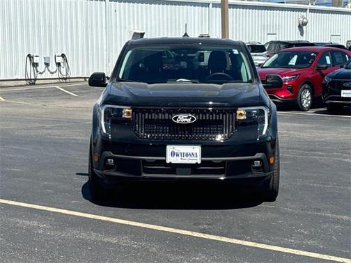 2025 Ford Maverick Lobo Standard