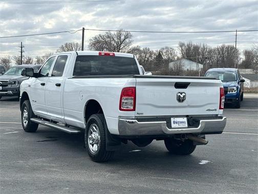 2022 RAM 3500 Tradesman Crew Cab 4x4 8' Box