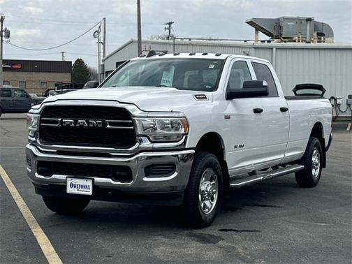2022 RAM 3500 Tradesman Crew Cab 4x4 8' Box