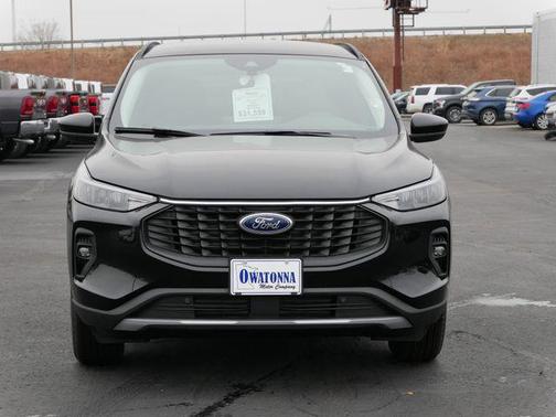agate black metallic 2026 Ford Escape PHEV SE