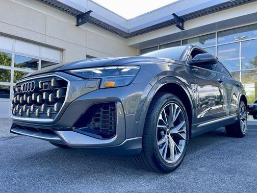 Samurai Gray Metallic 2025 Audi Q8 55 Premium