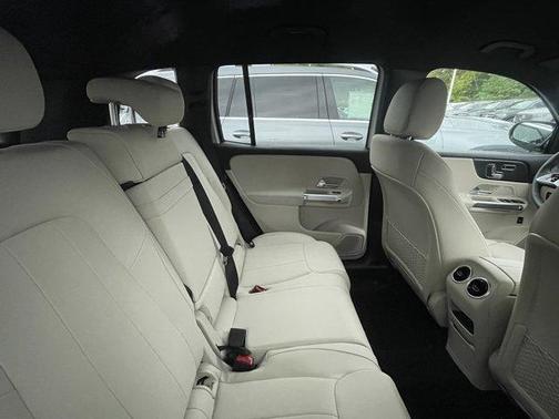 2025 Mercedes-Benz GLB 250 Base 4MATIC