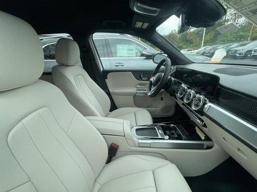 2025 Mercedes-Benz GLB 250 Base 4MATIC