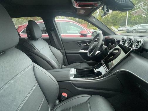 2026 Mercedes-Benz GLC 300 Base 4MATIC