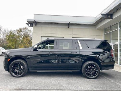 2023 Chevrolet Suburban Premier
