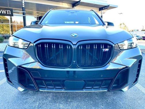 2024 BMW X5 M60i