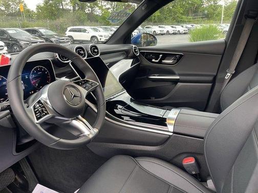 2025 Mercedes-Benz GLC 300 Base 4MATIC