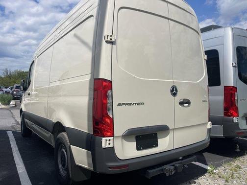 2025 Mercedes-Benz Sprinter 2500 Standard Roof
