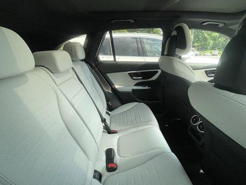 2025 Mercedes-Benz GLC 350e Base 4MATIC