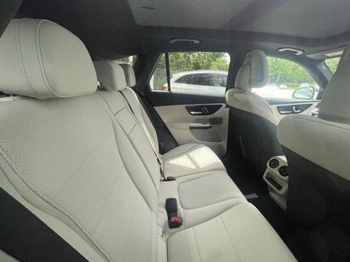 2025 Mercedes-Benz GLC 300 Base 4MATIC