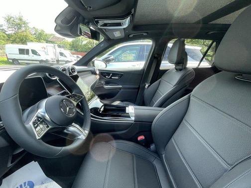 2025 Mercedes-Benz GLC 300 Base 4MATIC