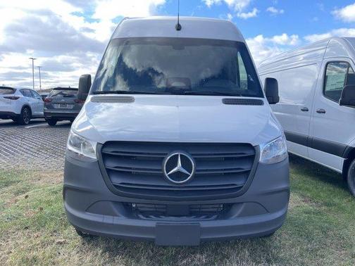 2025 Mercedes-Benz Sprinter 2500 Standard Roof