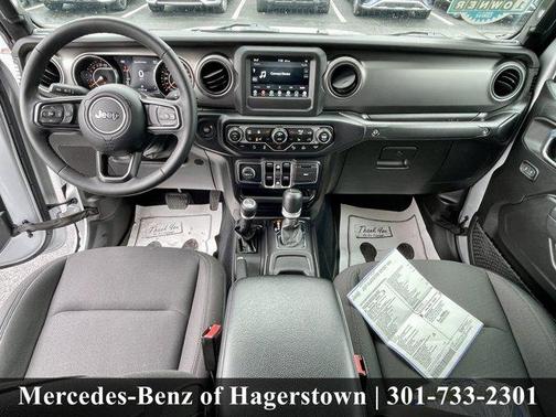 2023 Jeep Gladiator Sport