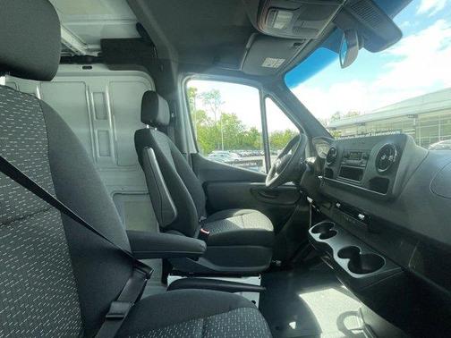 2025 Mercedes-Benz Sprinter 2500 Standard Roof