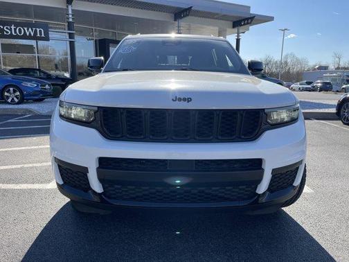 2022 Jeep Grand Cherokee L Laredo