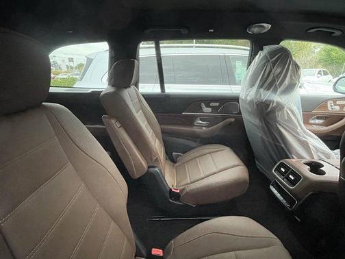 2026 Mercedes-Benz GLS 580 4MATIC