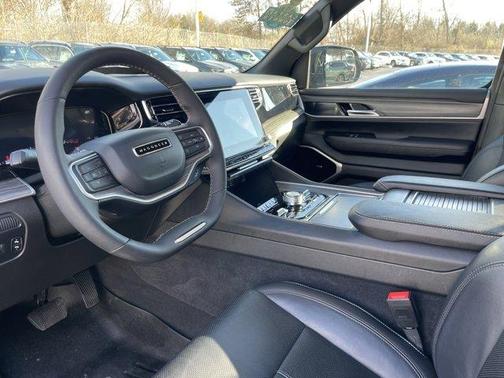 2023 Jeep Wagoneer Series III