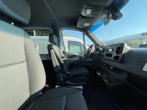 2026 Mercedes-Benz Sprinter 2500 ROOF HO 144