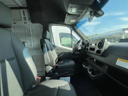2025 Mercedes-Benz Sprinter 2500 Standard Roof