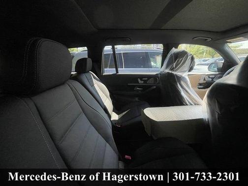 Moonlight White 2026 Mercedes-Benz GLS 450 4MATIC