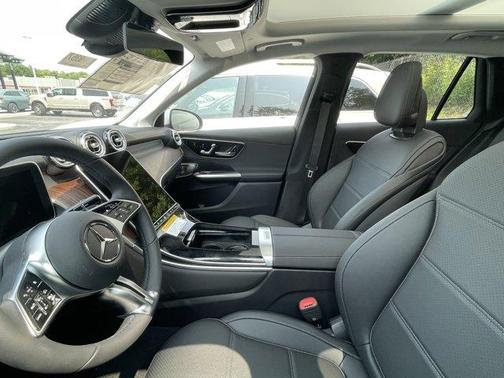 2025 Mercedes-Benz GLC 350e Base 4MATIC