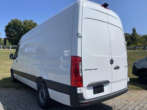 2025 Mercedes-Benz Sprinter 2500 High Roof