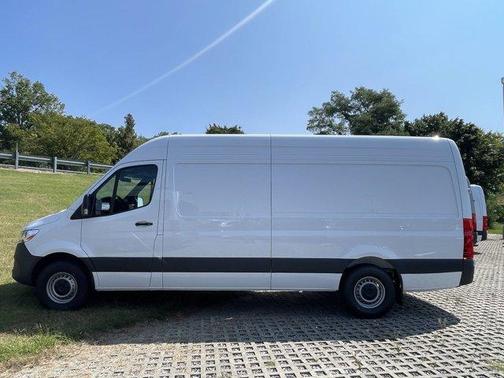 2025 Mercedes-Benz Sprinter 2500 High Roof