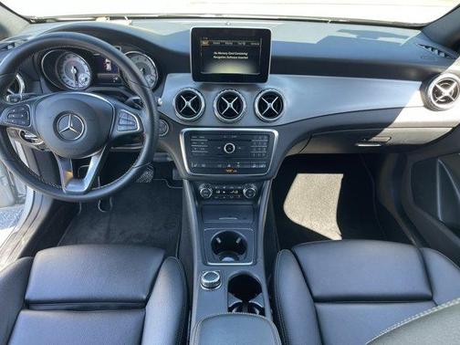 2017 Mercedes-Benz GLA 250 Base 4MATIC