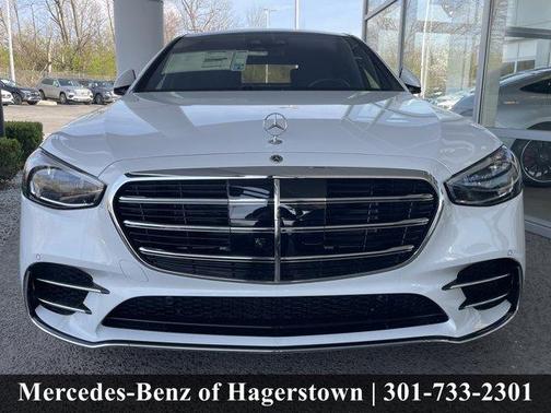 MANUFAKTUR Moonlight White Metallic 2026 Mercedes-Benz S-Class Base