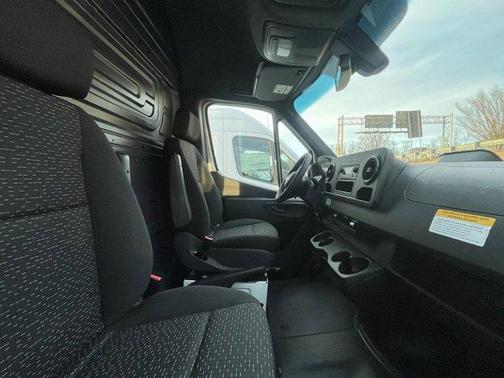 2025 Mercedes-Benz Sprinter 2500 High Roof