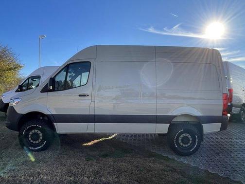 2025 Mercedes-Benz Sprinter 2500 HIGH ROOF DIESEL HO 144