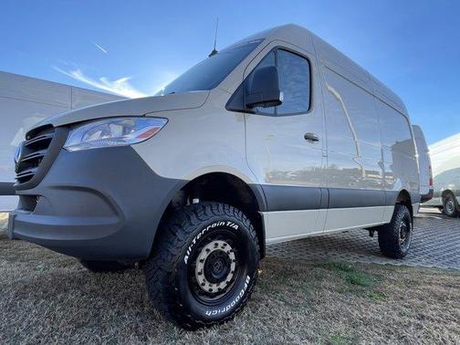 2025 Mercedes-Benz Sprinter 2500 HIGH ROOF DIESEL HO 144