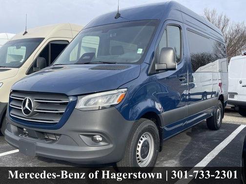 2026 Mercedes-Benz Sprinter 2500 144 WB Standard Roof Passenger