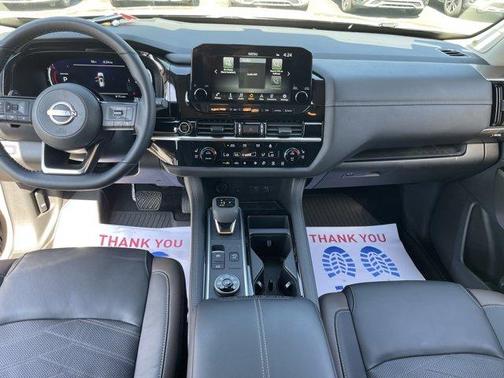 2024 Nissan Pathfinder Platinum