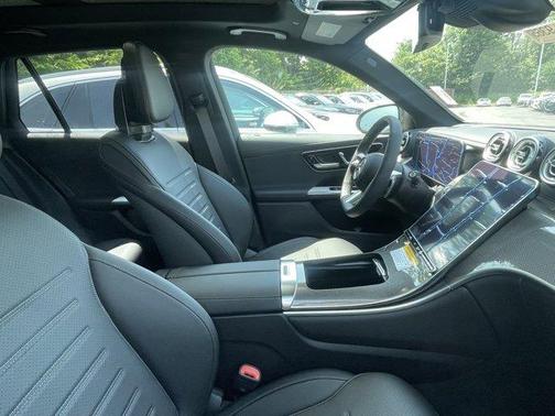 2025 Mercedes-Benz GLC 300 Base 4MATIC